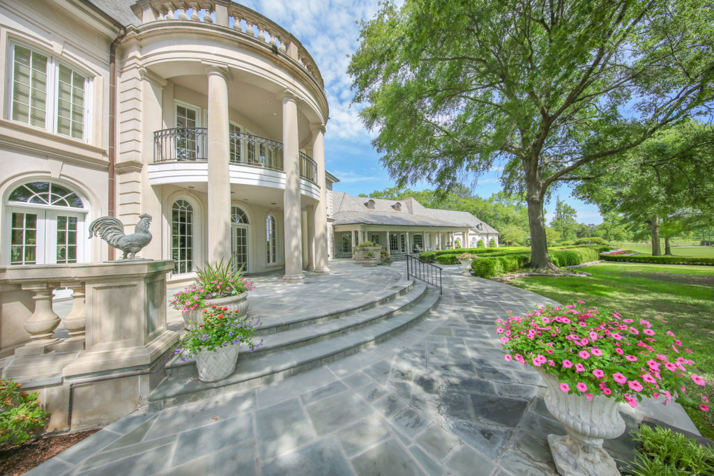 Pilgrim Estate Century 21 Harvey Properties