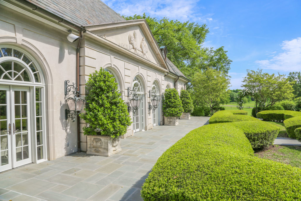 Pilgrim Estate Century 21 Harvey Properties